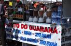 Propaganda dos benefícios do guaraná, em feira em Manaus, no Amazonas